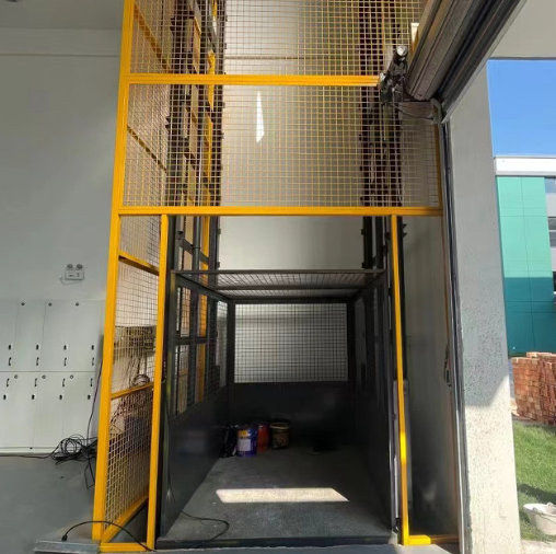 峡江导轨式升降机助力物流园破解运输难题